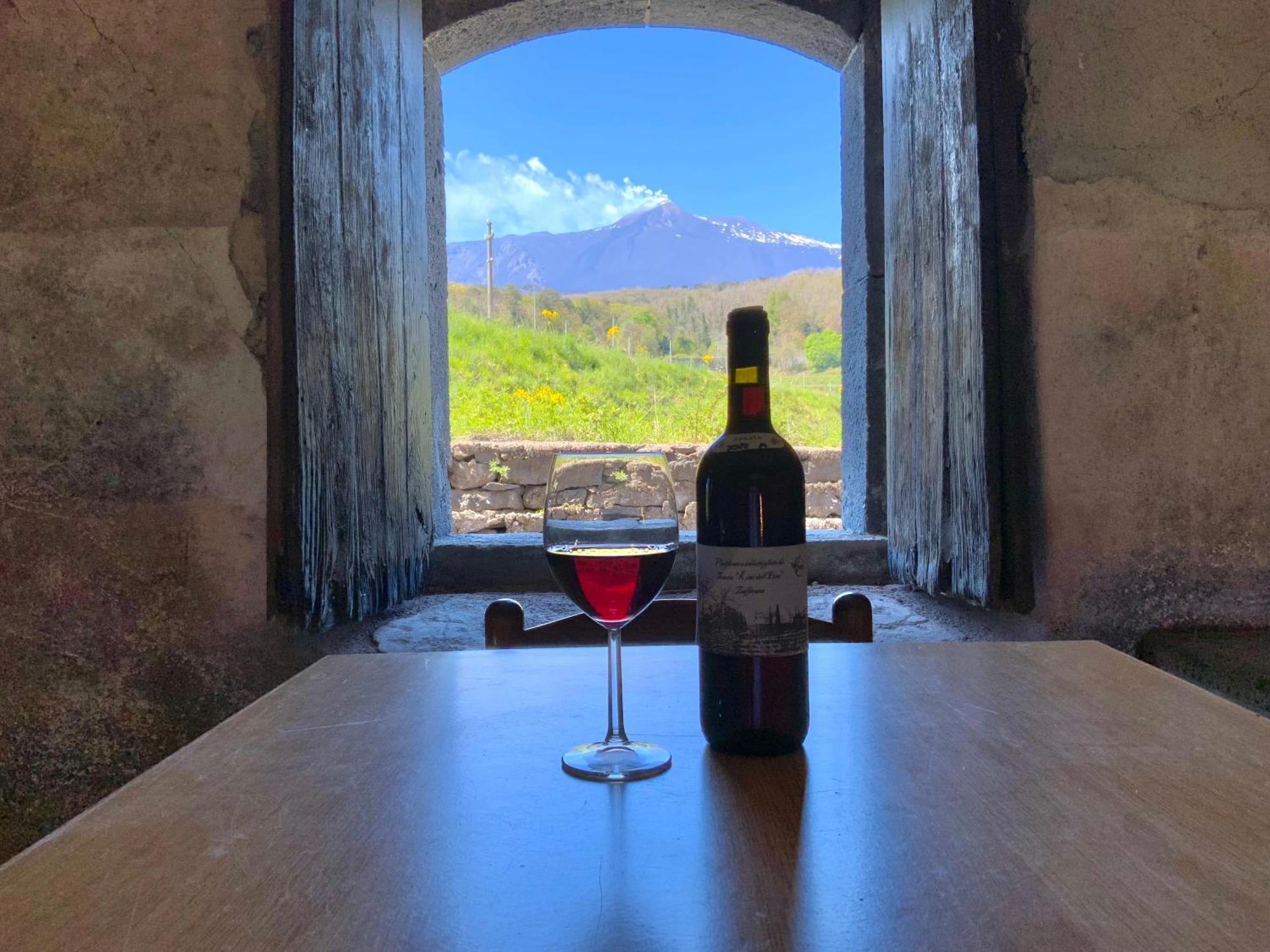 Tenuta Kiwi Dell'Etna Milo Bagian luar foto